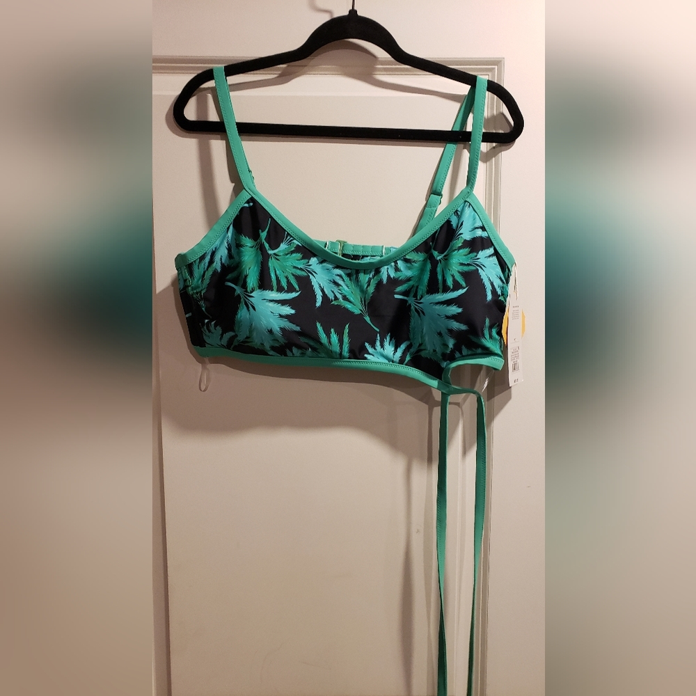 Fe Noel for Target Plus sized Bikini Top - Size 1X